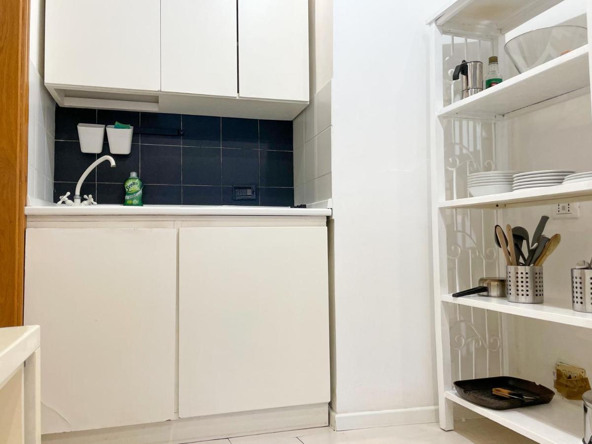Colosseo 13 Boutique Apartment Рим Екстериор снимка